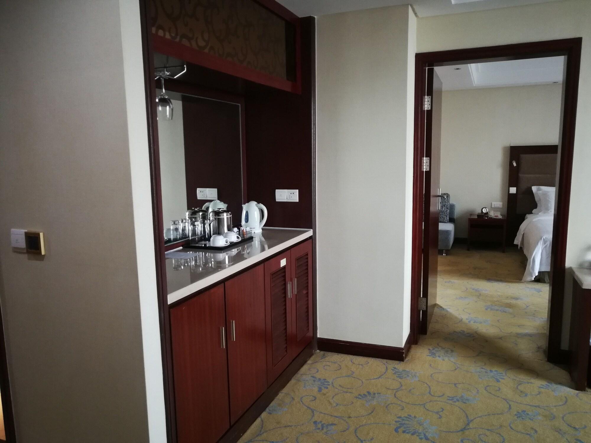 Daysun International Hotel Guangzhou Exterior photo