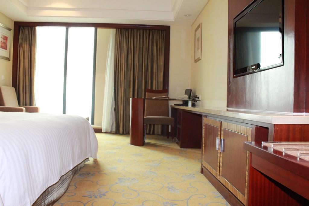 Daysun International Hotel Guangzhou Exterior photo