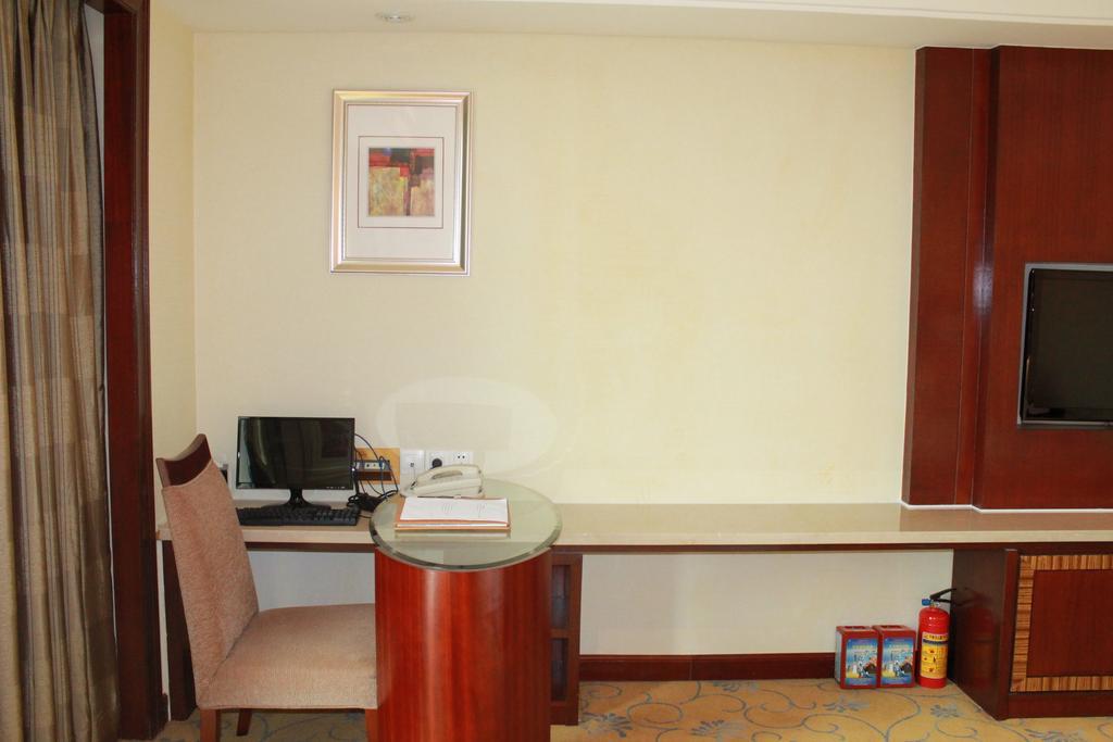 Daysun International Hotel Guangzhou Exterior photo